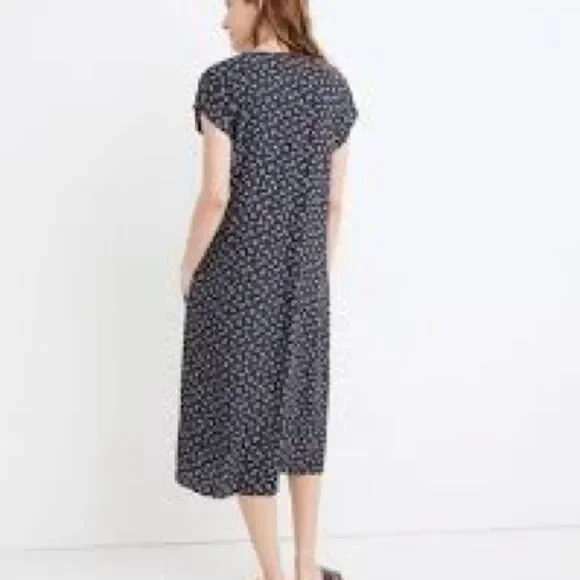 Madewell Easy Midi Dress - Picture 2 of 9